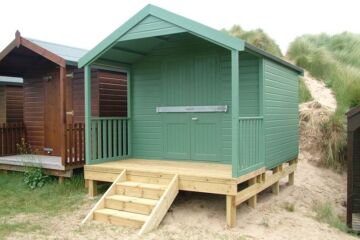 Green 3m x 2.4m Beach Hut @ Brancaster, Norfolk
