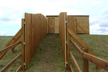 Hit & Miss Screening on Standard 5.4m x 2.4m Hide @ Boston