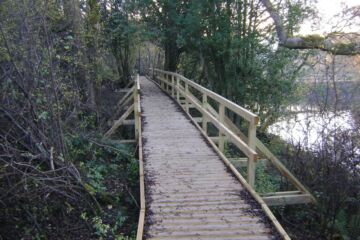 Grip Deck Boardwalk with Handrail